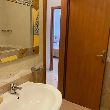 Seaview In Appartamento Himare